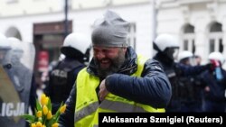 Utcai összecsapások Lengyelországban: a gazdák az ukrán élelmiszerimport és a zöldszabályozás ellen tiltakoznak