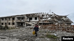 Ndërtesë e dëmtuar në jug të Ukrainës nga sulmet ruse të kësaj jave.