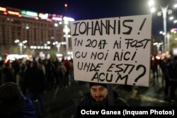 Imagini de la protestul de miercuri seară din Piața Victoriei.