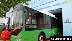 Президент Садыр Жапаров Кытайдагы мамлекеттик сапарынын алкагында "Zhongtong bus Holding Co., LTD" заводуна барды. 20-май, 2023-жыл