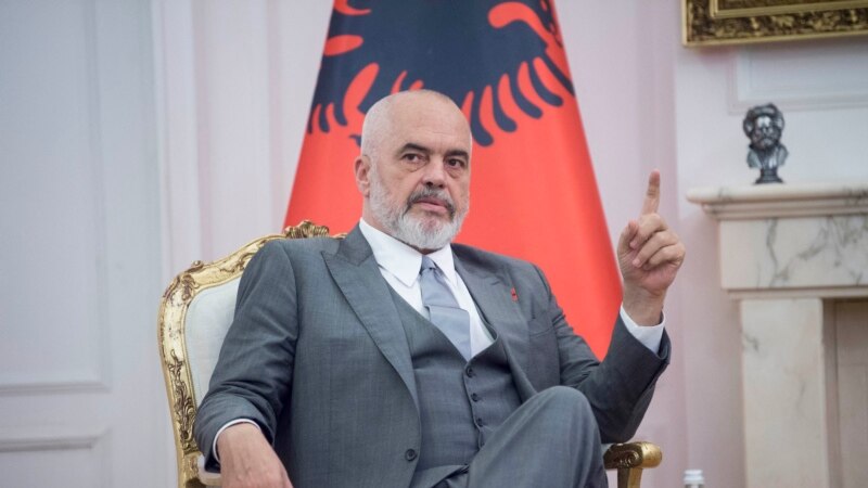 Premijer Albanije smijenio šest ministara i predložio nove