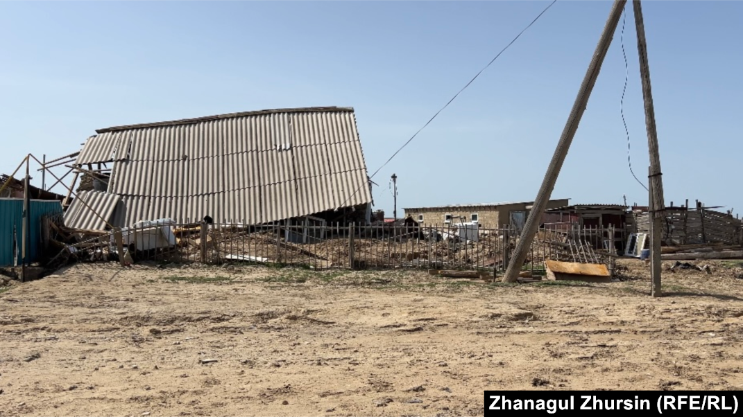 Жалаңаш Яна Кадержабкова