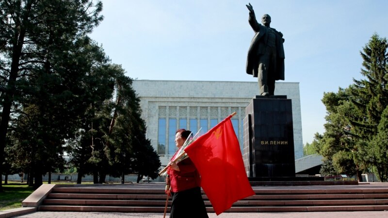 19-летнего жителя Дагестана подозревают в реабилитации нацизма из-за срезанного флага СССР