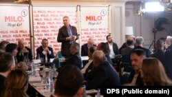 Predsjednički kandidat Milo Đukanović prisustvovao iftaru u Ulcinju, 26. mart 2023.