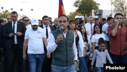 Armenia - The ruling party's mayoral candidate Tigran Avinian leads a campaign rally in Yerevan, September 15, 2023.