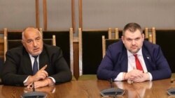 Бойко Борисов и Делян Пеевски в парламента.