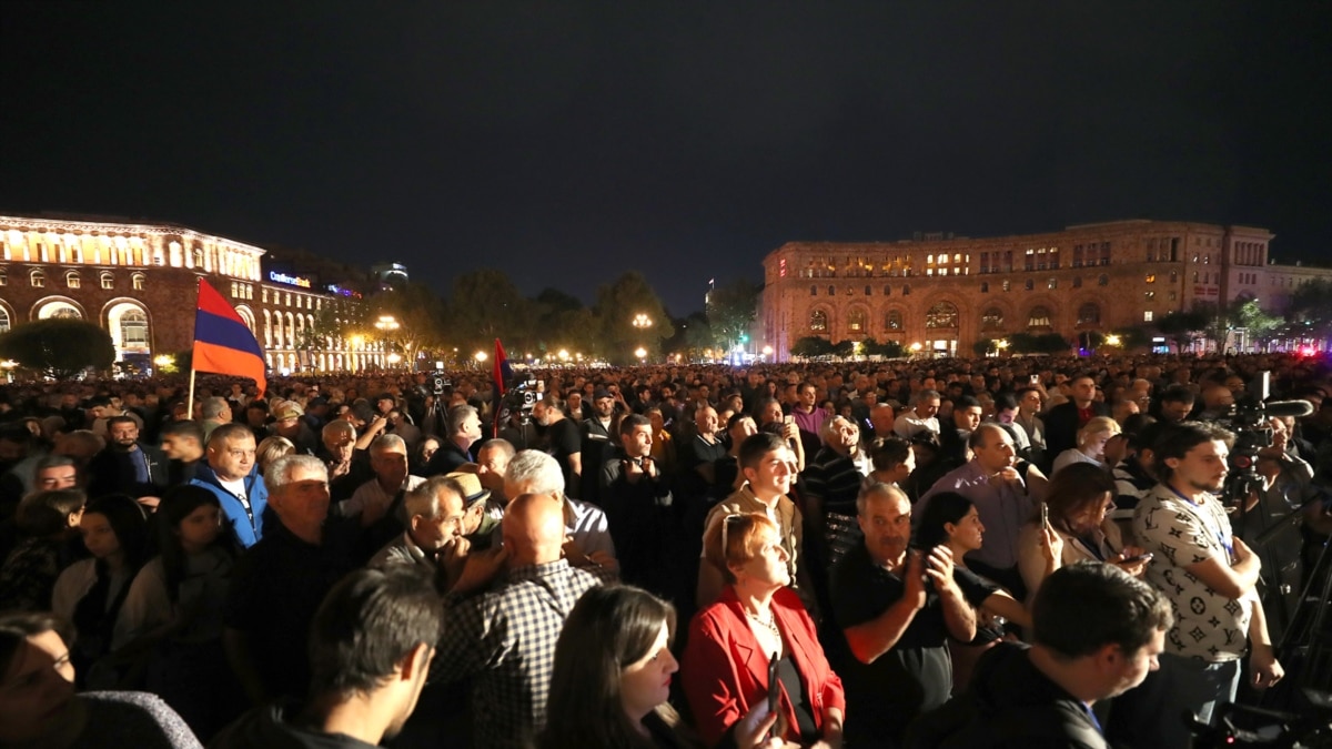 “We are paralyzing Armenia.”  The opposition announced actions of disobedience