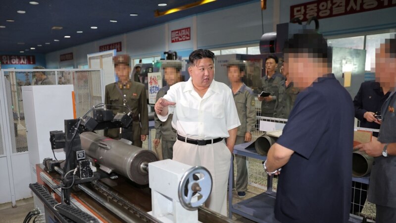 Vođa Sjeverne Koreje pregledao fotografije 'glavnih meta' koje je snimio satelit