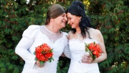 Magyar transzgender pár esküvője 2020-ban