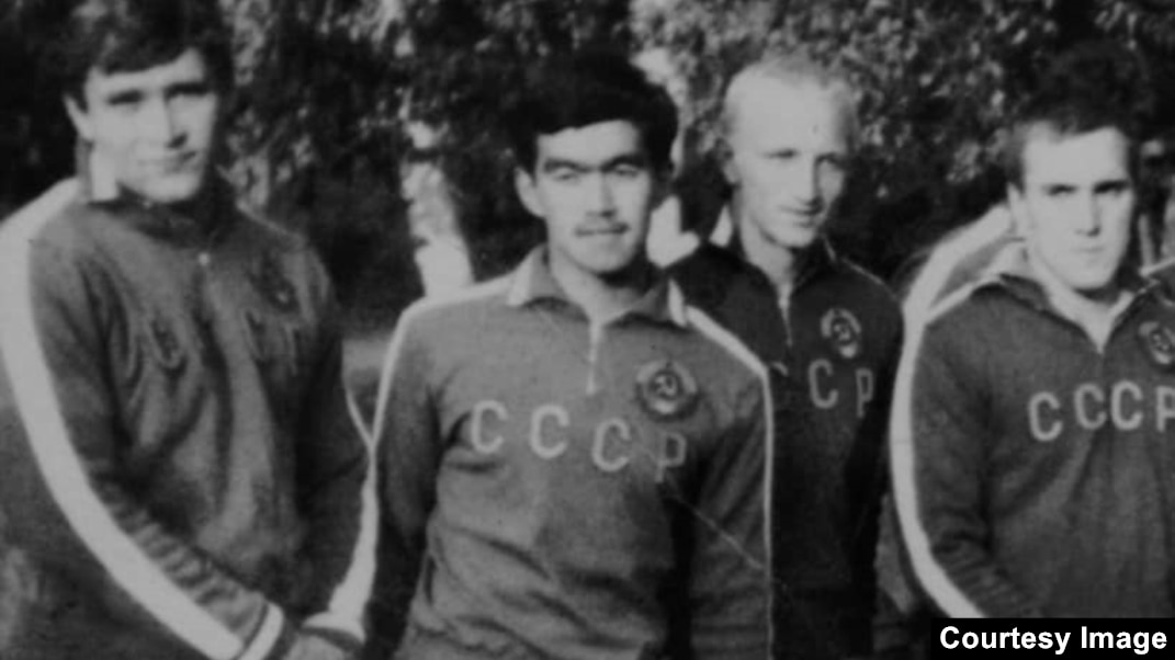 Африкалық әйелдердің үлкен жамбастары ХХХ пончик