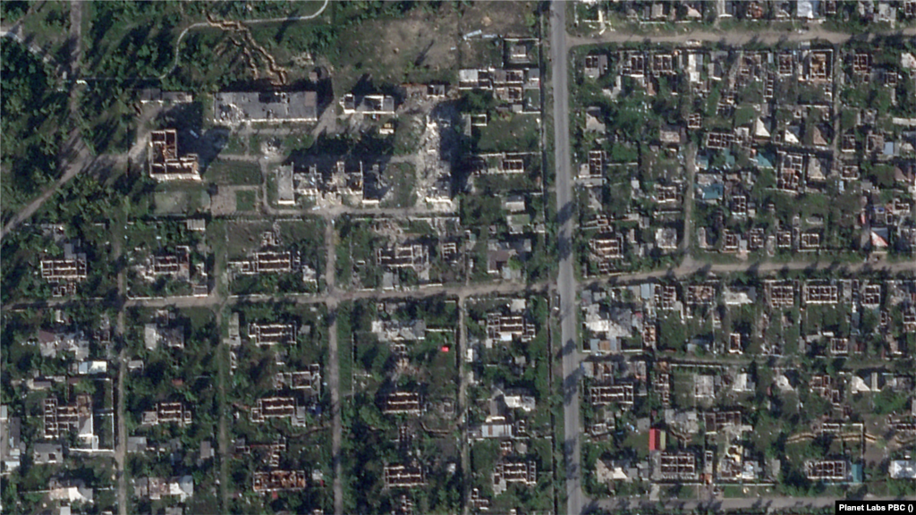 Rubijne, un oraș din regiunea Lugansk, a fost capturat de forțele ruse în mai 2022 și se află încă sub controlul acestora. Aceste imagini din satelit au fost realizate în octombrie 2020 și septembrie 2022.