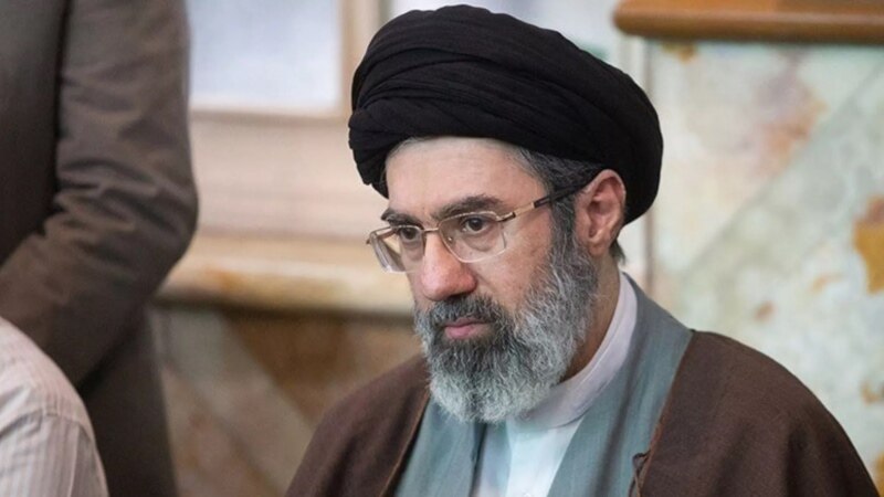 انتخابات خبرگان؛ مجتبی خامنه‌ای یک قدم به رهبری نزدیک‌تر شد؟