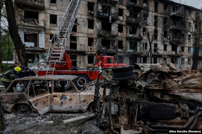 Последствия российского удара по жилому дому. Кривой Рог, 13 июня 2023 года