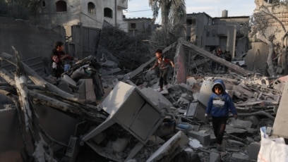 Израелски удари поразиха град Рафах в южната част на Ивицата