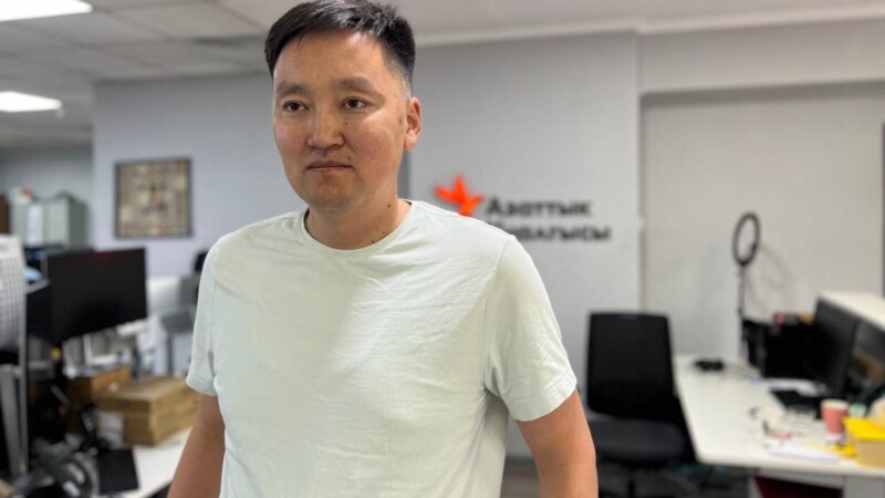 Kyrgyz Activist Held For Protesting Change In Flag Transferred To House Arrest
