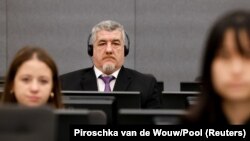 Пјетер Шаља во судницата во Хаг, Холандија, 16 јули 2024 година.