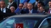Turski predsjednik Erdogan maše nakon sastanka sa premijerom Švedske i generalnim sekretarom NATO saveza, Viljnus, Litvanija, 10. juli 2023. 