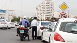 Diňle: Balkanabadyň sürüjilik mekdebinde rugsatnama almagyň şertleri 'çylşyrymlaşdy' 