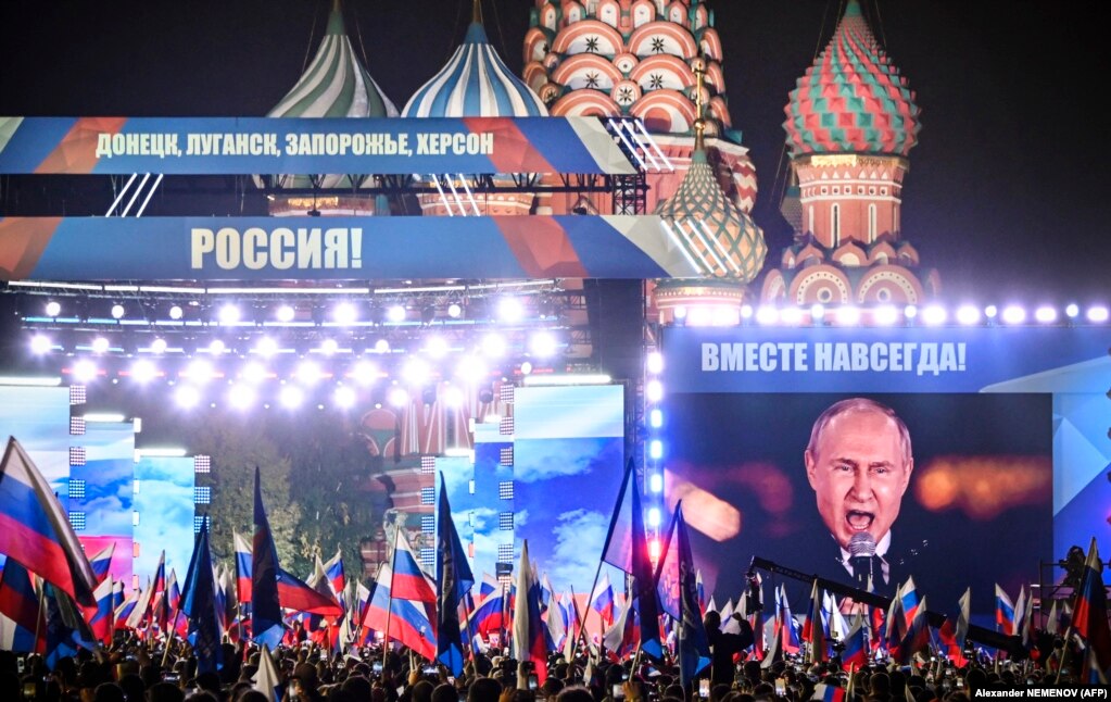 30 settembre 2022, Mosca: Celebrazione nella Piazza Rossa in occasione dell'annessione delle regioni di Donetsk, Lugansk, Kherson e Zaporizhia.