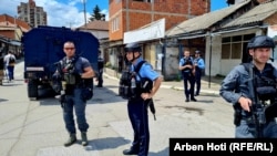 Kosovska policija u Severnoj Mitrovici, 13. juni 2023.
