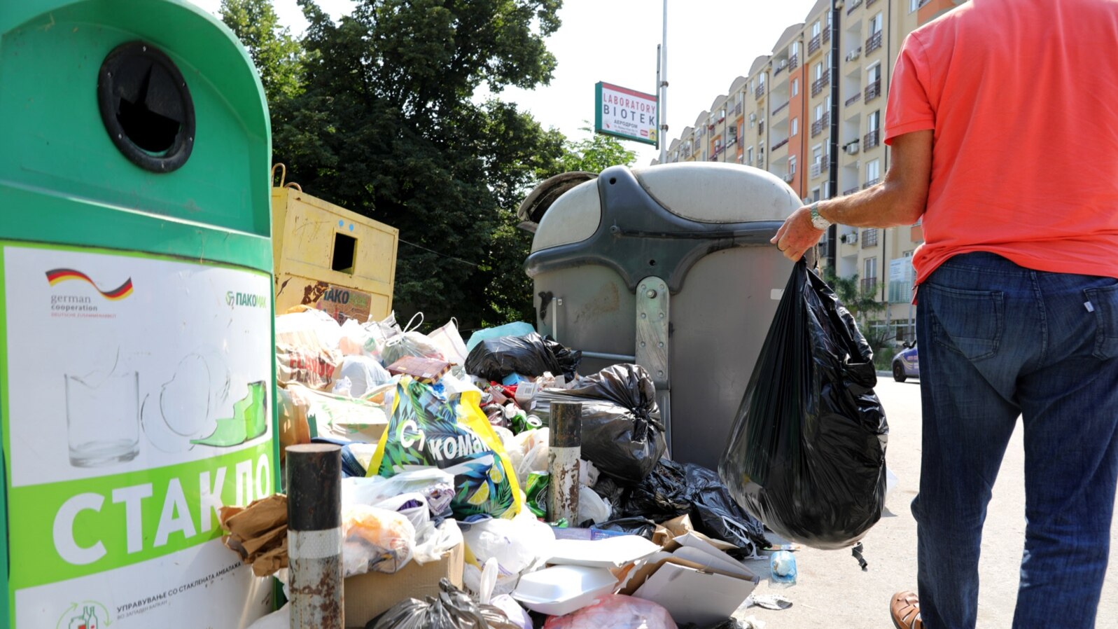North Macedonia - Overflowing containers with garbage due to a protest by the employees of "Communal hygiene - Skopje" - July 10, 2023
