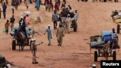 Refugjatë sudanezë në qytetin kufitar Adre në Çad, 4 gusht 2023.
