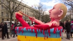 Mii de persoane s-au alăturat „Amiezei împotriva lui Putin”, o idee lansată de defunctul opozant Alexei Navalnîi