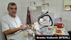 Protetičar u državnom Zavodu za dentalnu medicinu u Kragujevcu, 23. maj 2024.