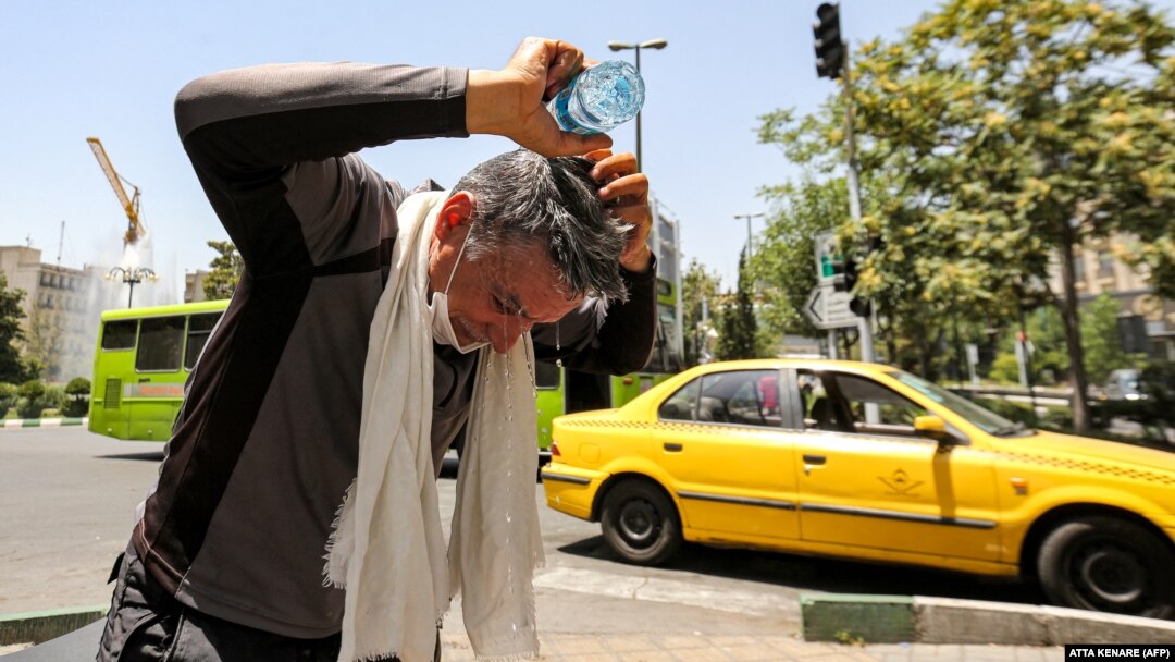 وزیر نیرو اعلام کرد شهرهای نزدیک به تهران مانند قم و اصفهان نیز با «شرایط گرم جدی» روبرو می‌شوند