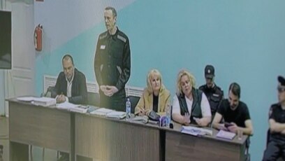 Руският опозиционен лидер АлексейНавални беше изправен пред нов съдебен процес