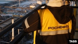 Щодо «Роснефти» в ЄС зараз діє заборону на укладання угод, а санкції проти «Лукойлу» наразі стосуються лише дочірніх компаній
