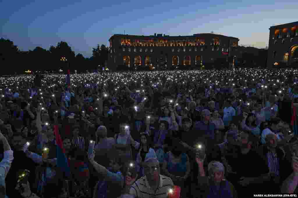 Opposiition protesters rally against Prime Minister Nikol Pashinian in Yerevan.