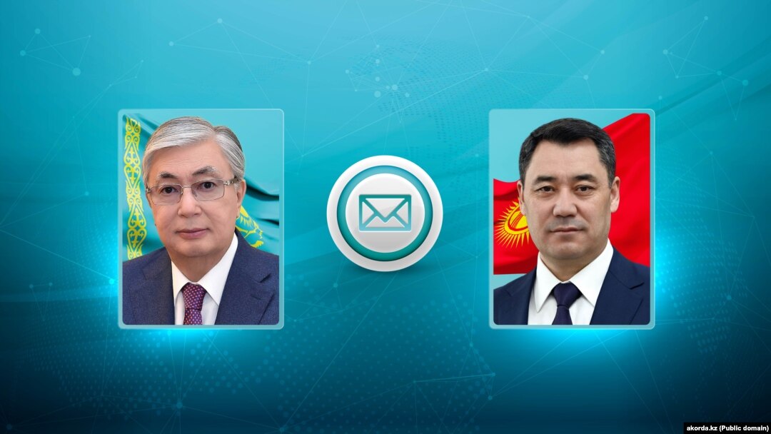 Казакстандын президенти Касым-Жомарт Токаев жана Кыргызстандын президенти Садыр Жапаров.