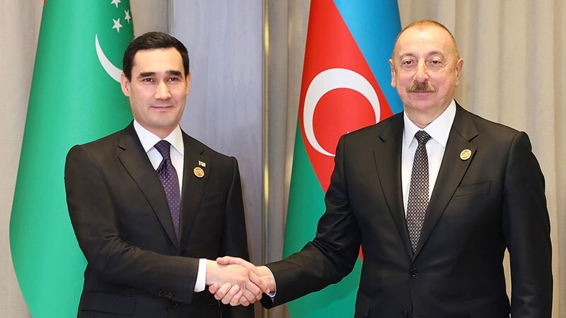Türkmen prezidenti Bakuwda azeri kärdeşi bilen duşuşdy
