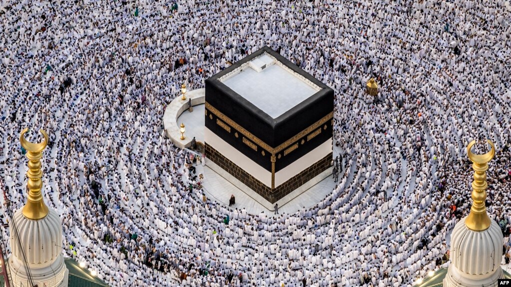 Арабистони Саудӣ барои зоирон қоидаи нав ҷорӣ кард