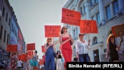 Građani i aktivisti u protestnoj šetnji protiv femicida, Banjaluka, 21. avgust 2023. 