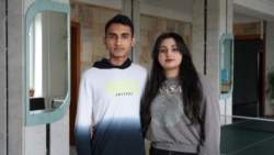 Samir și Samira, doi frați de etnie romă, cu burse de merit: „Mama ne-a îndemnat să învățăm”