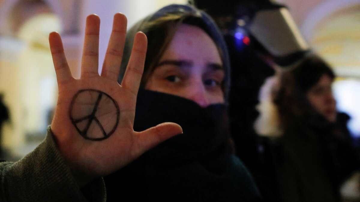 Russian Newspaper Fined For Publishing Articles On Anti-War Protests - Vimarsana News