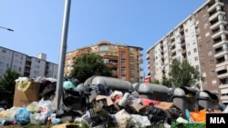 Преполни контејнери со отпад во Скопје, 10 јули 2023