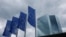 Banca Centrală Europeană și steaguri ale Uniunii Europene la Frankfurt. (Imagine de arhivă)