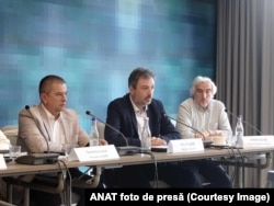 Asociația Națională a Agențiilor de Turism (ANAT) a discutat la Timișoara despre condițiile unei bune promovări turistice. În dreapta, Simion Giurcă, președintele Asociației de Promovare Turistică Timișoara
