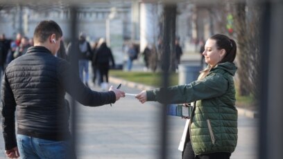 Руски вербовчици се опитват да привлекат трудови мигранти от Таджикистан