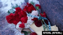 Стихійний меморіал Навальному в Санкт-Петербурзі