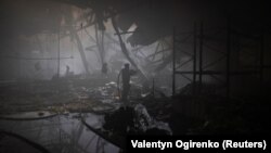 Harkiwiň häkimi bir raketanyň çaphana düşüp, uly ýangynyň döremegine sebäp bolandygyny aýtdy.