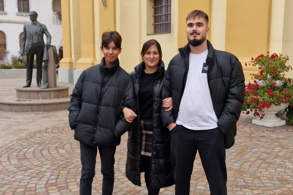 Eugenia Timco con i suoi due figli.