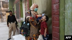 ارشیف: په پاکستان کې د پولیو واکسین له کمپاینه یو انځور