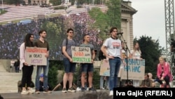 U ime studenata okupljenima u Beogradu se obratio Pavle Cicvarić, student Beogradskog univerziteta (17. jun 2023)