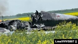 Обломки самолета Ту-22М3 в Ставропольском крае РФ, 19 апреля 2024 года
