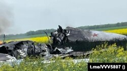 На місці падіння російського бомбардувальника ТУ-22М3, Ставропольський край, Росія, 19 квітня 2024 року