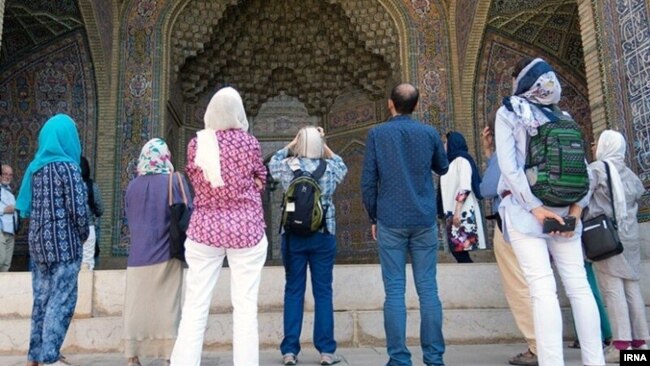 رئیس انجمن دفاتر خدمات جهانگردی، مدعی افزایش ورودی «گردشگران لاکچری افغان» به ایران شده است